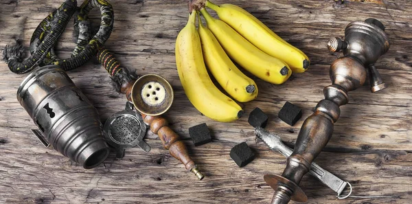 Shisha waterpijp met banaan tabak smaak — Stockfoto