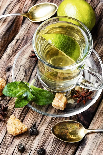 Té con menta y limón — Foto de Stock