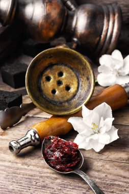 Yasemin tadı ile nargile