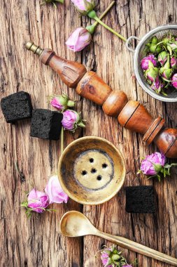 Nargile gülü tadı ile