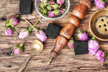 Nargile gülü tadı ile