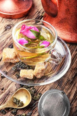 Tea gül yaprakları yapılmış bitki çayı