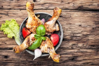 kızarmış tavuk budu