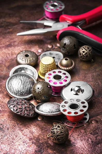 Botón de costura de metal —  Fotos de Stock