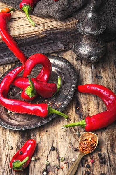 Especias orientales pimiento rojo chile — Foto de Stock