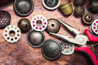 metal dikiş düğme