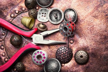 metal dikiş düğme