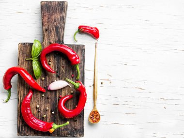 Yığın olgun kırmızı biber