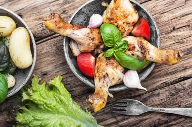 kızarmış tavuk budu