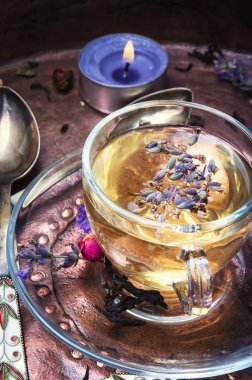 Eflatun bitki çayı