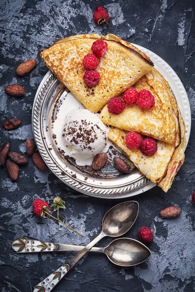 Çilek ile Pancakes — Stok fotoğraf