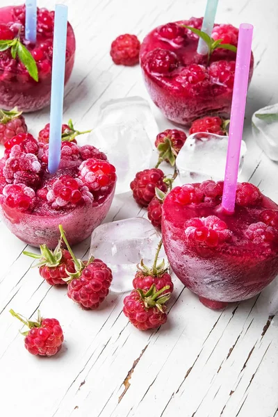 Dondurulmuş Ahududu suyu