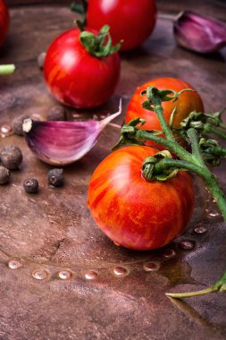 yerli turşu domates