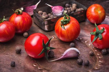 yerli turşu domates