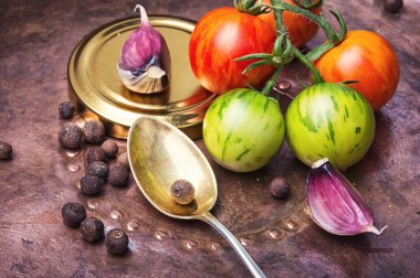 yerli turşu domates