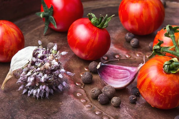 sonbaharda turşusu domates