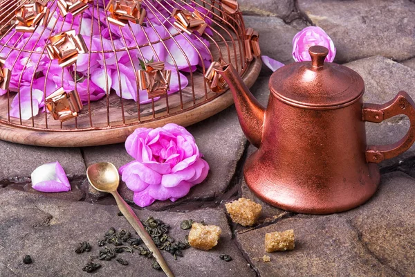 Чай з чайною трояндою — стокове фото