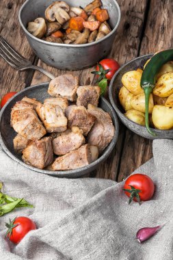 porsiyon kızarmış domuz eti