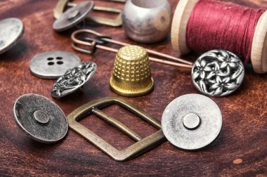 retro demir düğme kümesi