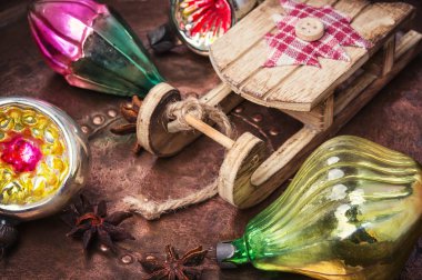 Retro dekorasyon ile Noel köknar ağacı