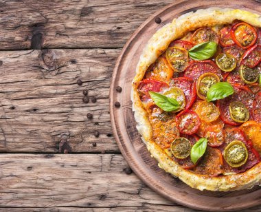 ev yapımı vejetaryen pizza