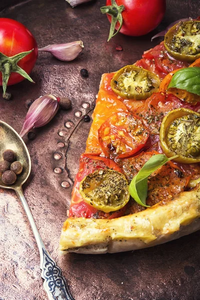 Domowe dania wegetariańskie pizza — Zdjęcie stockowe