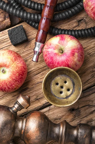 Tabac narguilé sur le tabac aux pommes — Photo