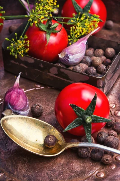 Tomater, paprika och vitlök — Stockfoto