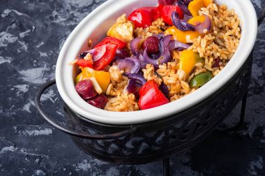 Creole Jambalaya tavuk ve sosis ile