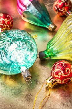 Noel cam vintage baubles