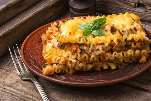 İtalyan geleneksel lazanya