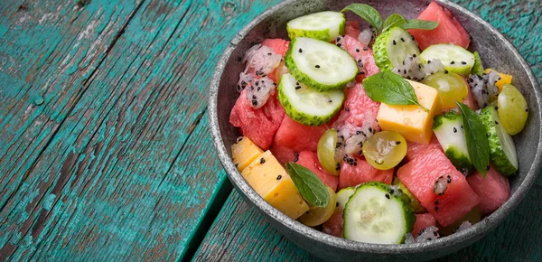 Salada de desintoxicação com melancia — Fotografia de Stock