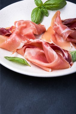 İspanyol jamon dilimlenmiş