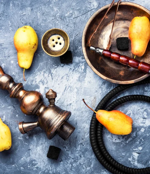 Cachimbo árabe com pêra — Fotografia de Stock