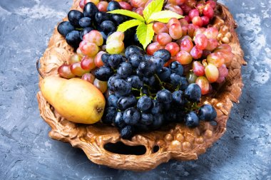 sonbahar üzüm ve armut