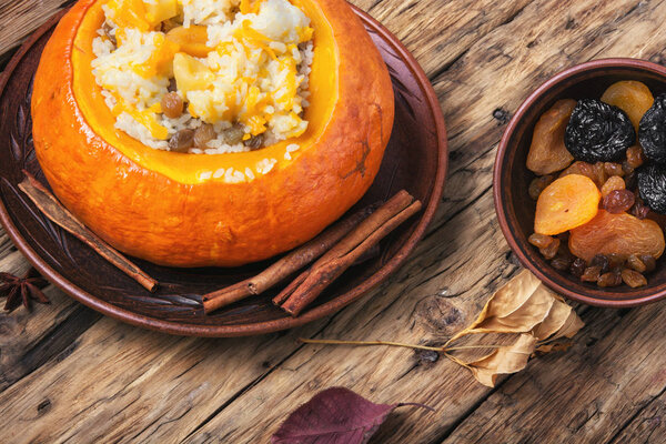 Vegetarian porridge with pumpkin