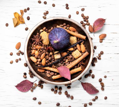 kahve çekirdekleri ve mix baharat