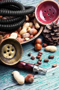 Bir somun tadı ile Asya nargile