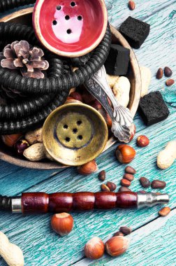 Bir somun tadı ile Asya nargile