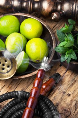 Kireç ile egzotik nargile