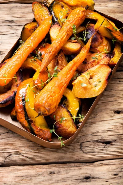 Calabaza al horno con zanahorias — Foto de Stock