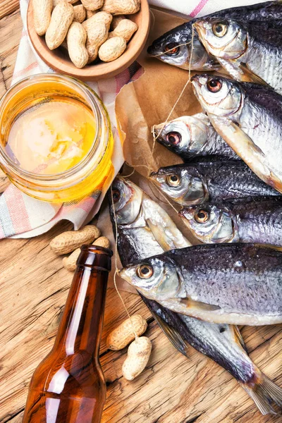 tuzlu balık ve bira