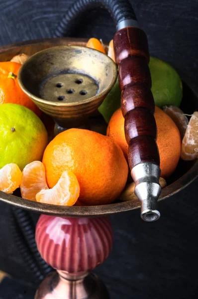 Shisha con sabor a lima y mandarinas —  Fotos de Stock