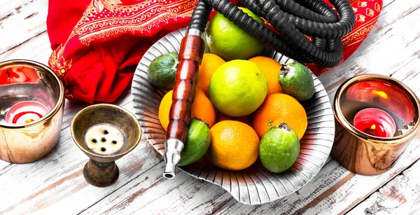 Shisha kireç ve mandalina tadı ile — Stok fotoğraf