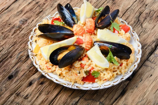 Paella con frutti di mare — Foto Stock