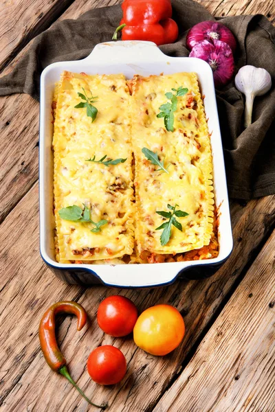 Klassieke schotel lasagne — Stockfoto