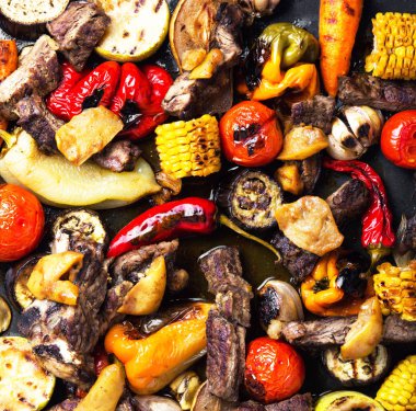 Sığır eti ızgara sebzeli