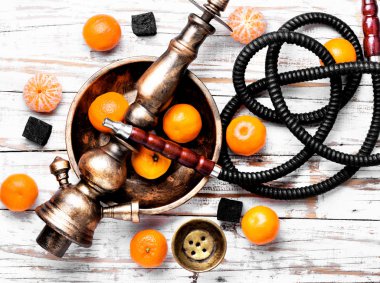 Mandarin ile nargile