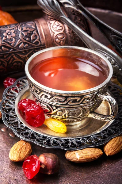 Чай в арабському стилі — стокове фото