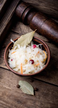 Lahana lahana salatası